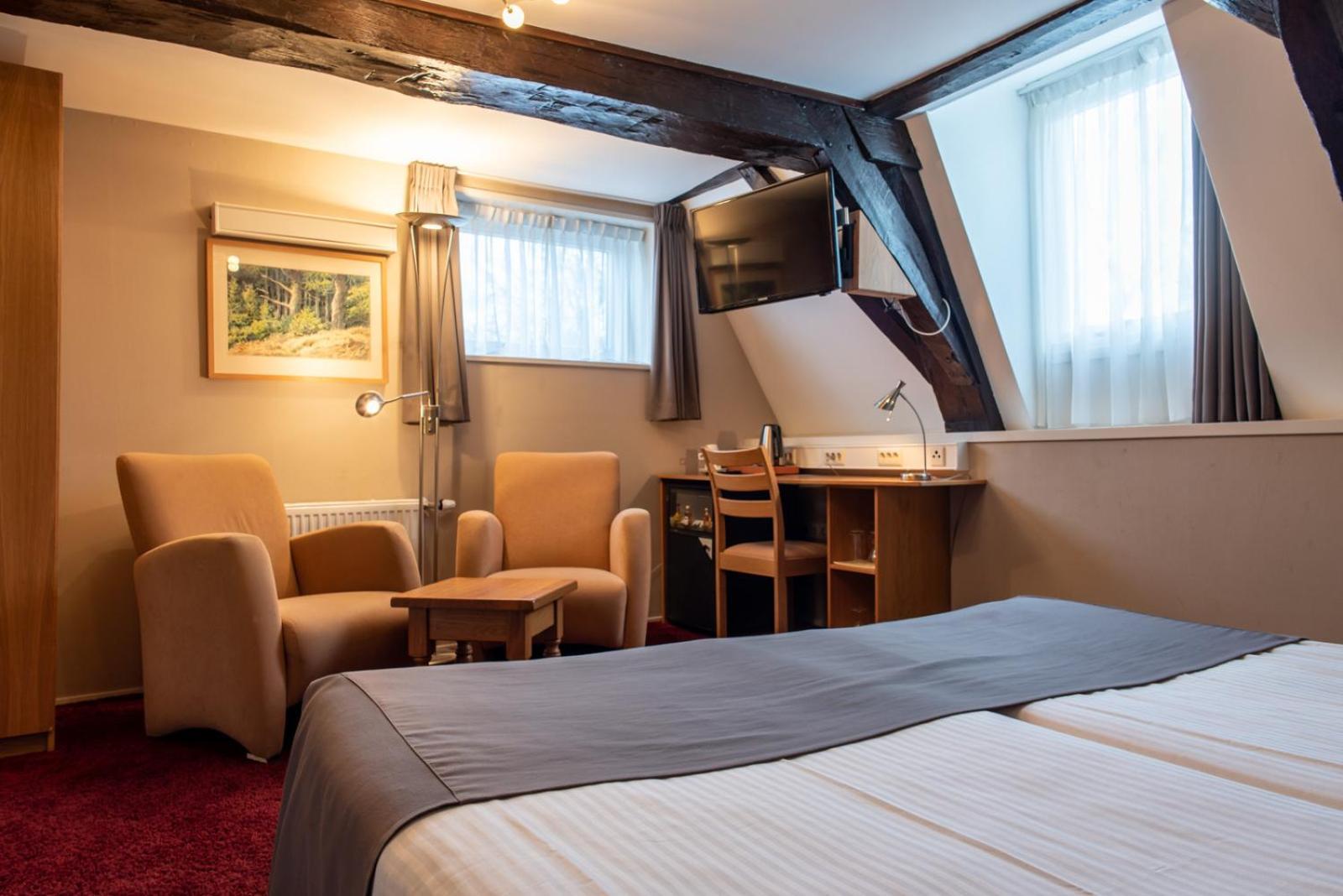 Port Cleve Hotel