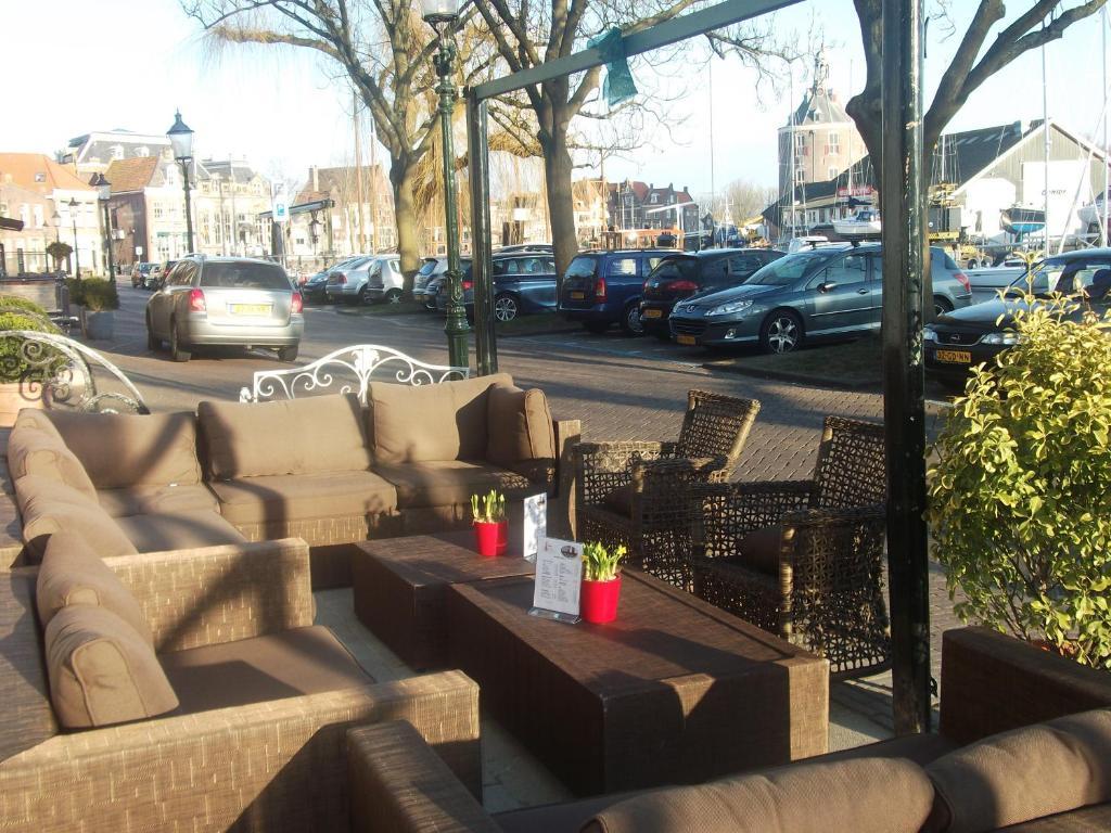 Port Cleve Hotel